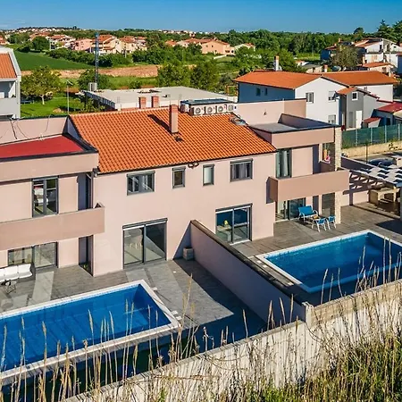 Holiday home Nika *