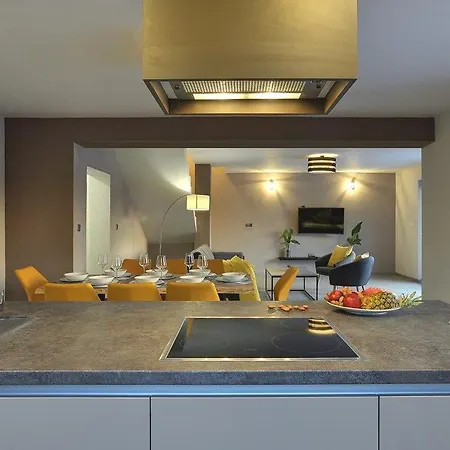 Nika Holiday home