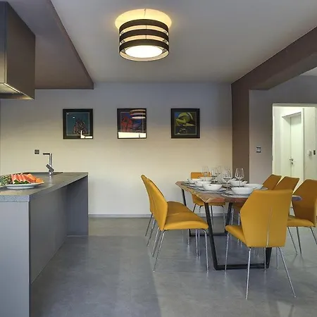 Holiday home Nika Stinjan