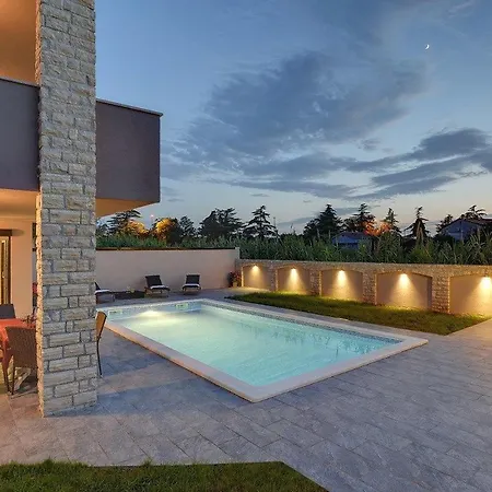 Holiday home Nika *