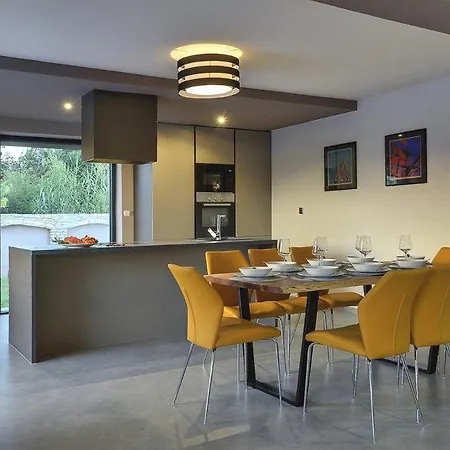 Nika Holiday home *