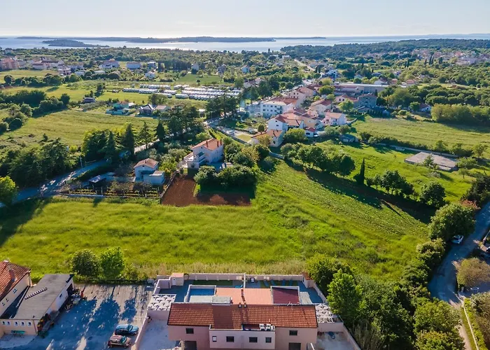 Nika Villa