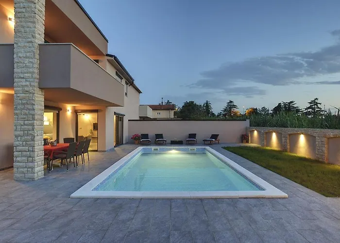 Nika Villa *