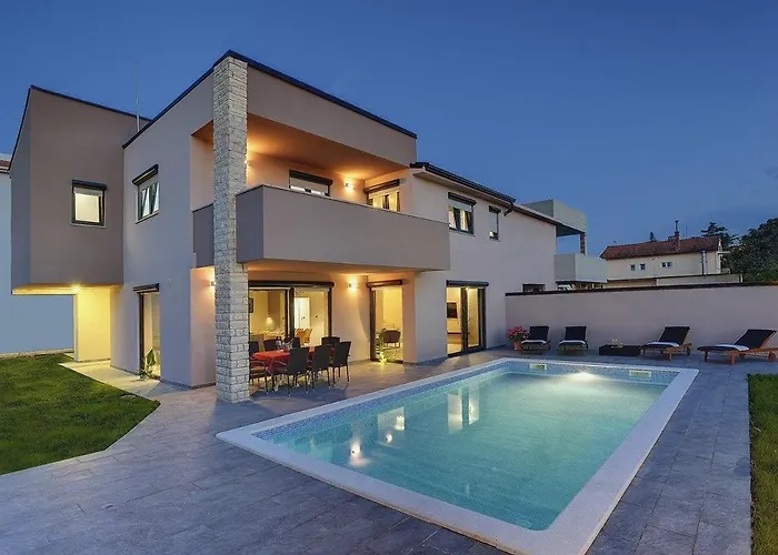 Nika Villa