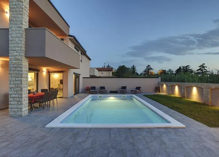 Nika Villa