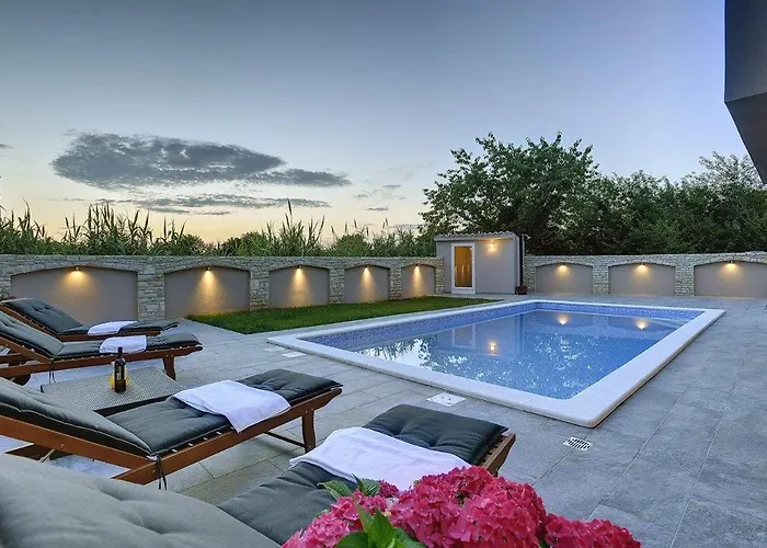 Nika 빌라 스틴잔