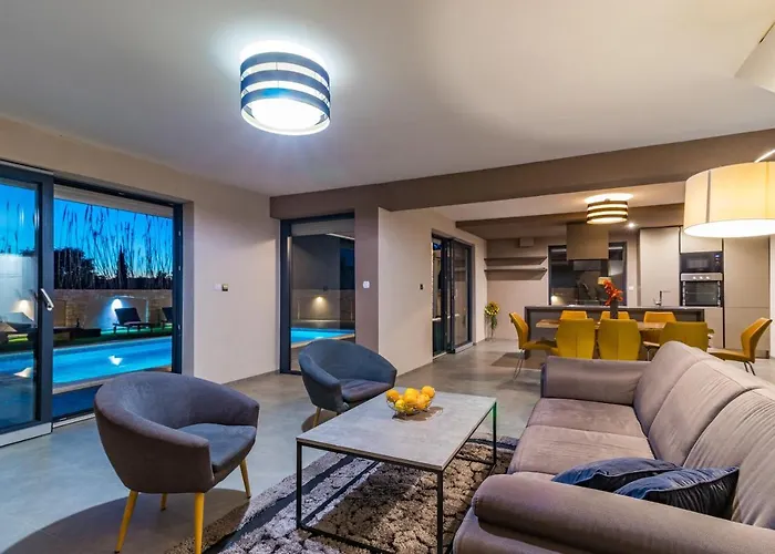 Nika فيلة Štinjan